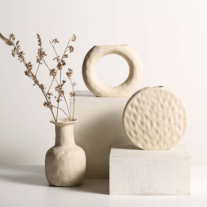 Scandinavian Style Ceramic Vases Unveiled - Chic Simplicity