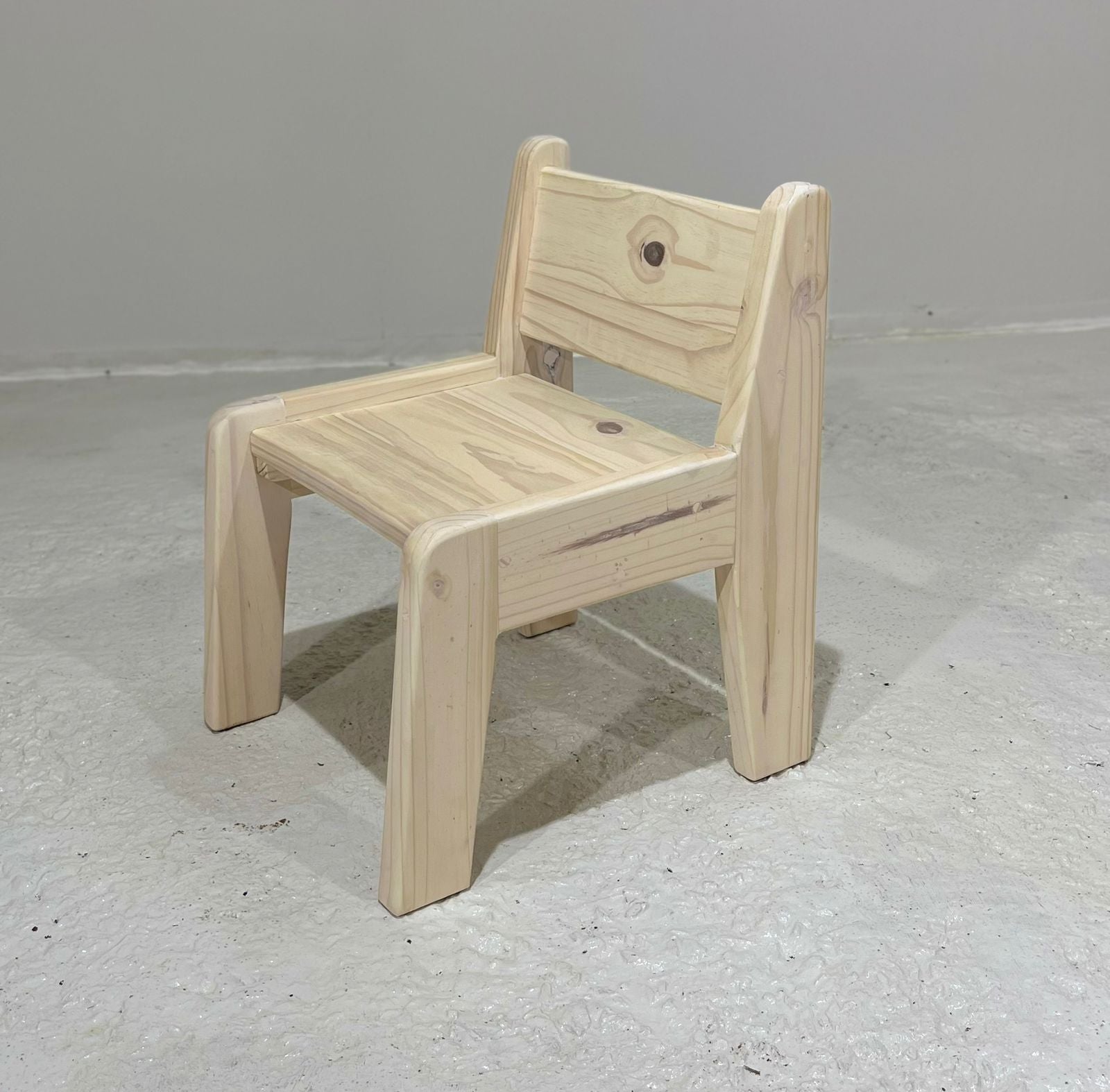 Finn Kids Chair (e)