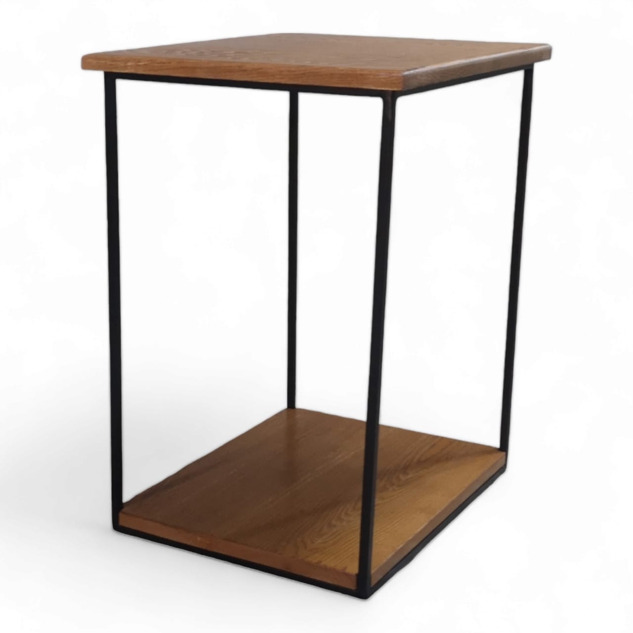 Oskar Side Table (b)