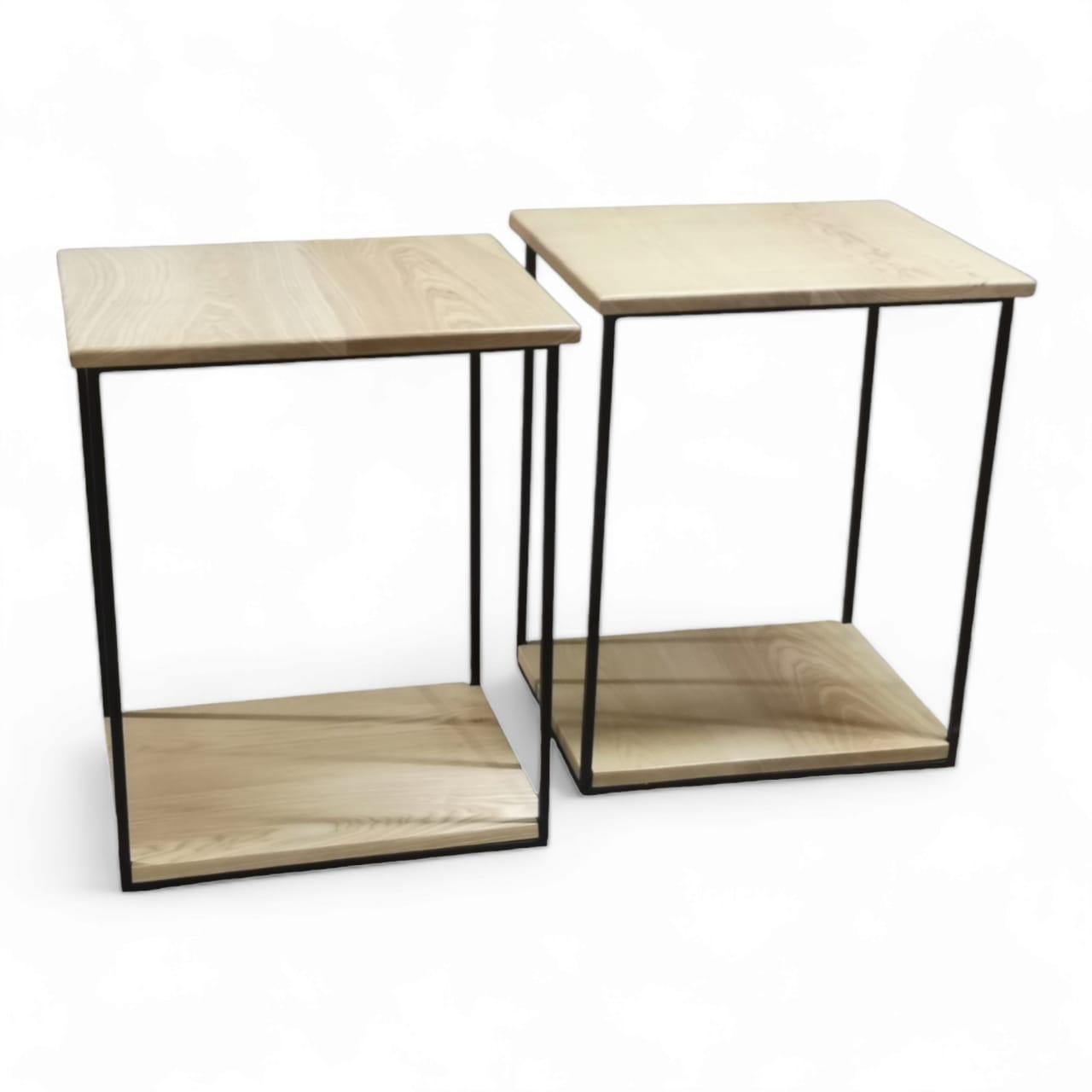 Oskar Side Table (d)