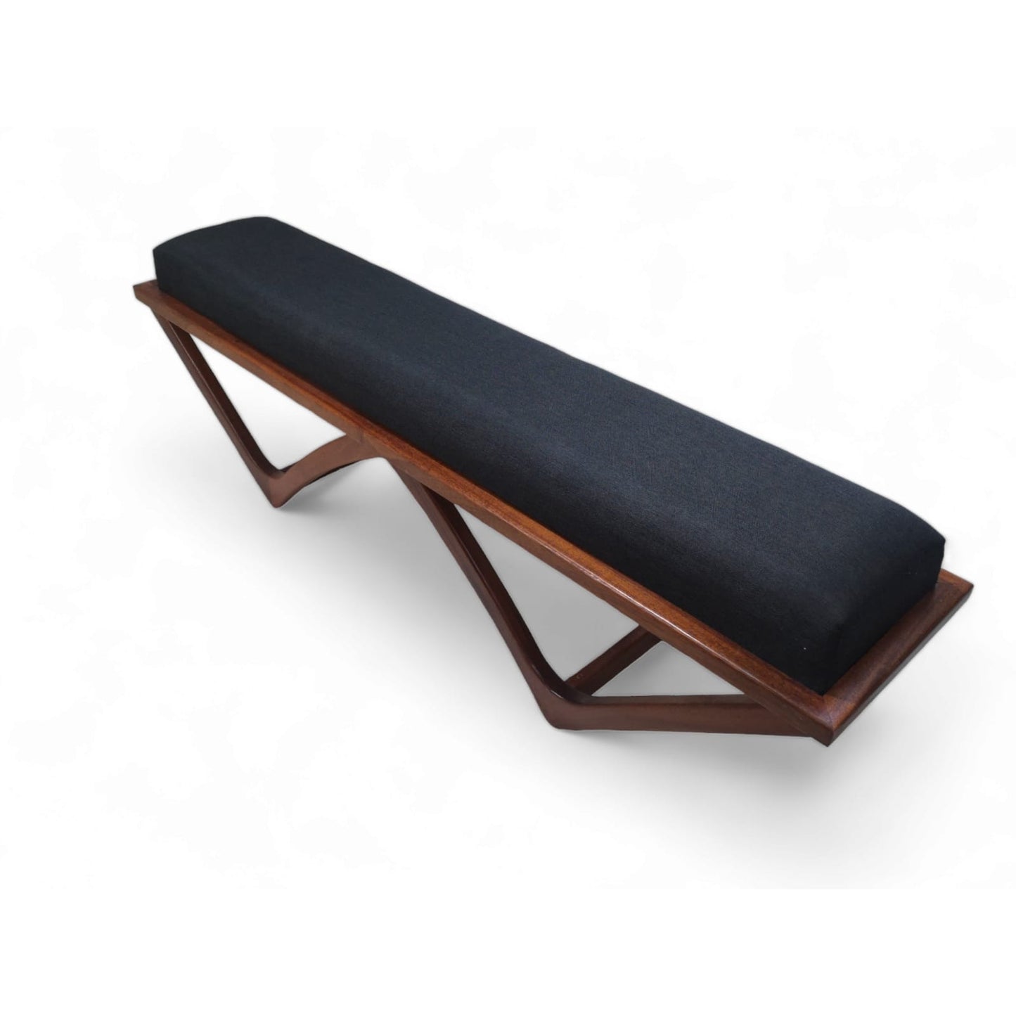 Ilka Bench - Discover the Bold and Sophisticated Design | New & Rich